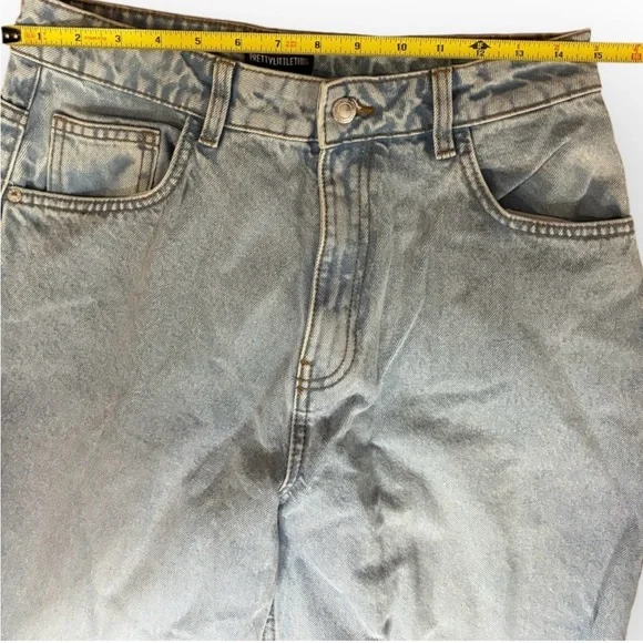 PrettyLittleThing Boyfriend Jeans Light Wash Thigh Split Denim Blue Size 6 - Picture 16 of 16